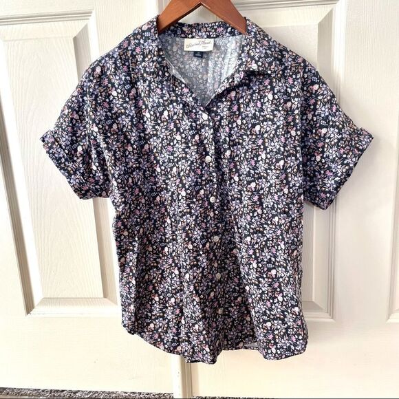 Universal Thread short sleeve button down navy floral shirt - Picture 2 of 12
